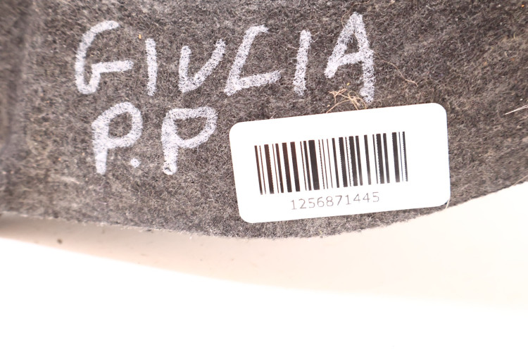 ALFA ROMEO GIULIA NADKOLE PRAWE PRZÓD