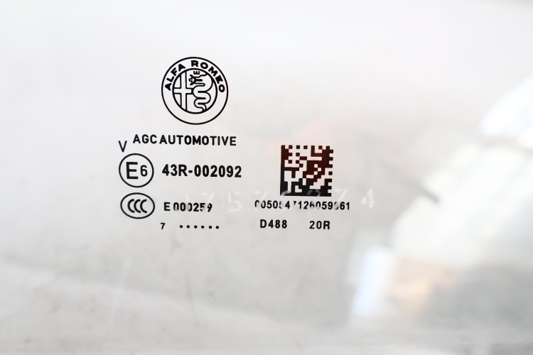 ALFA ROMEO GIULIA SZYBA LEWA TYŁ 43R-002092