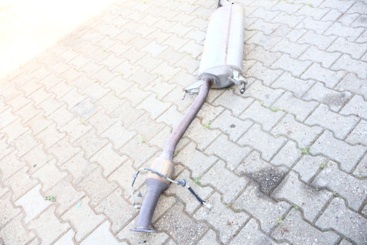 TOYOTA RAV4 IV 2.0 VVTI RURA WYDECH TŁUMIK 33724, 13722