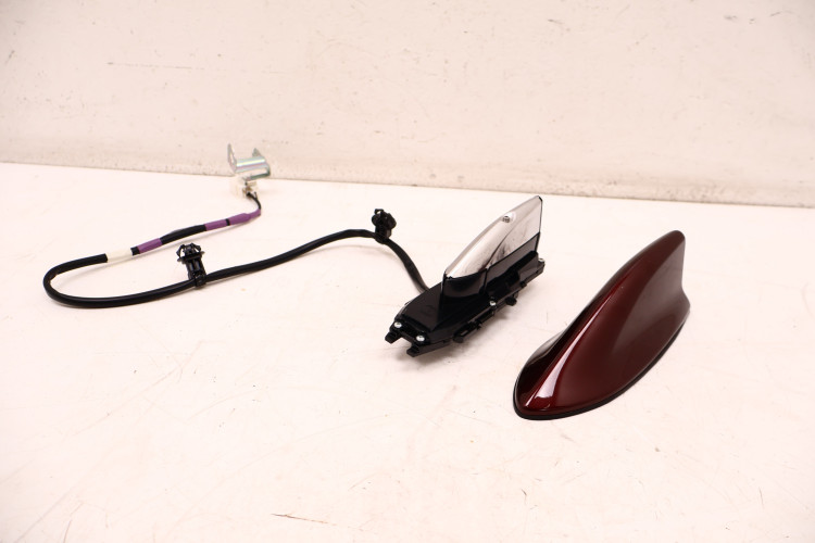 TOYOTA RAV4 IV PŁETWA ANTENA DACHOWA 86101-42790