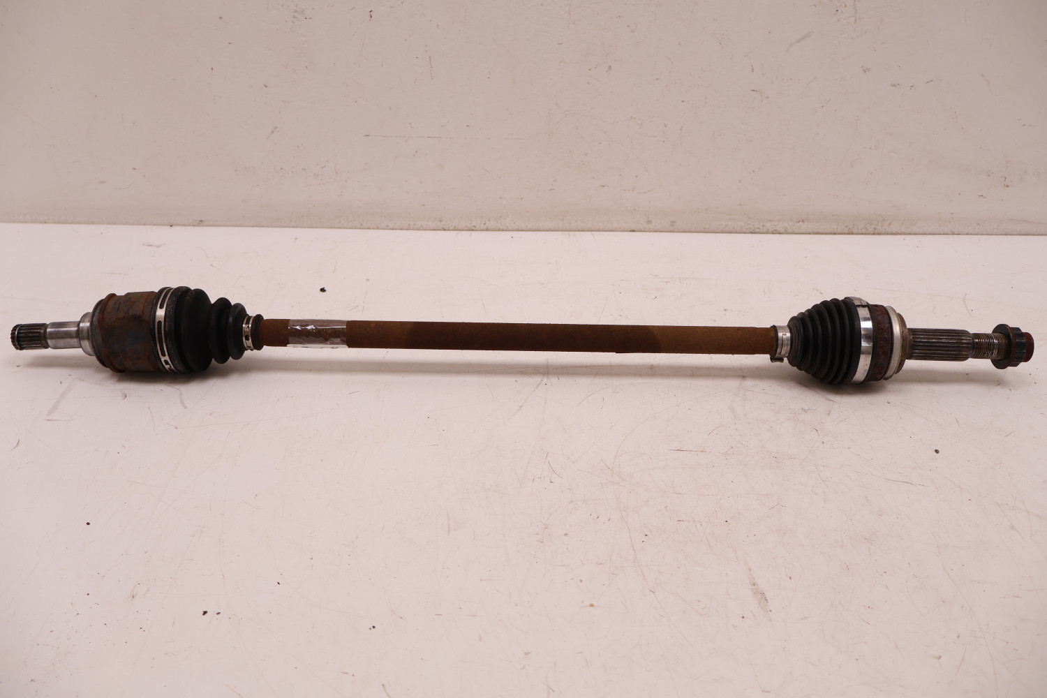 TOYOTA RAV4 IV 2.0 B PÓŁOŚ LEWA TYŁ 42330-42060