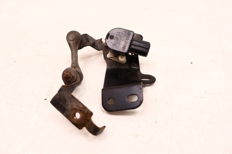 TOYOTA RAV4 IV CZUJNIK POZIOMOWANIA ŚWIATEŁ 600121