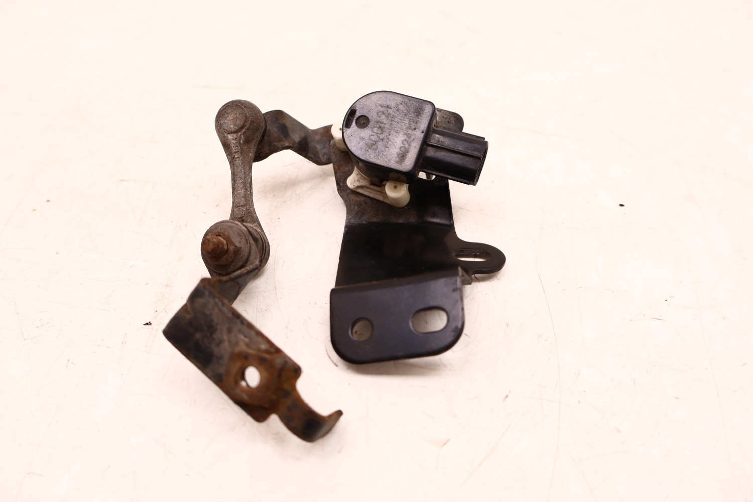 TOYOTA RAV4 IV CZUJNIK POZIOMOWANIA ŚWIATEŁ 600121