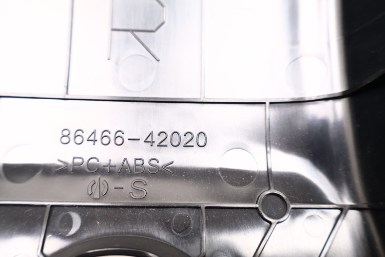 TOYOTA RAV4 IV OBUDOWA LUSTERKA 86466-42020