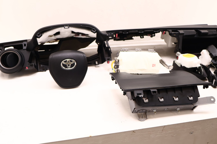 TOYOTA RAV4 IV LIFT DESKA ROZDZIELCZA ZESTAW AIRBAG