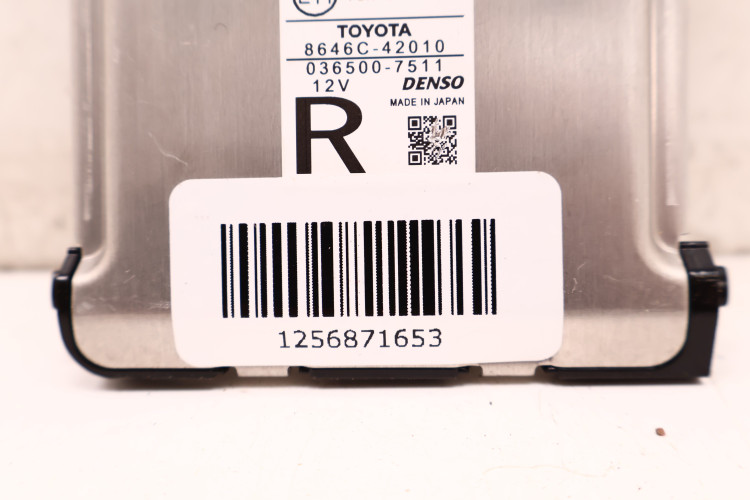 TOYOTA RAV4 IV KAMERA SZYBY PRZEDNIEJ 8646C-42010
