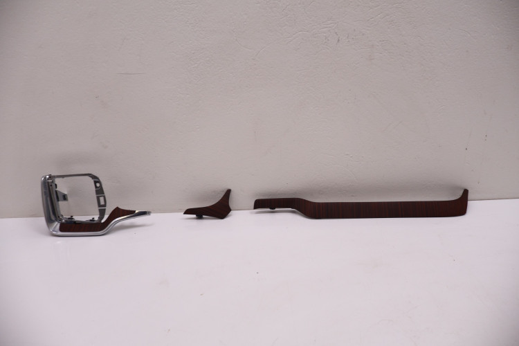 VOLVO V60 II LISTWA OZDOBNA DEKOR DESKI 31477905, 31477179
