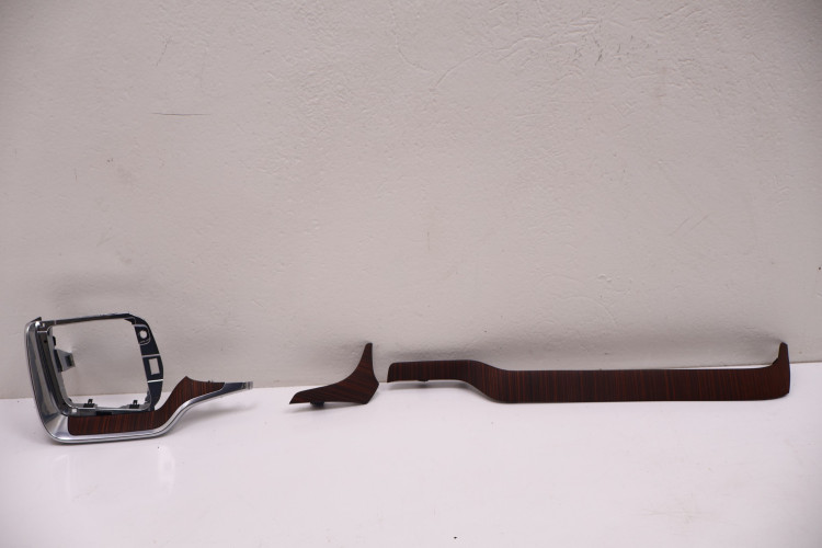 VOLVO V60 II LISTWA OZDOBNA DEKOR DESKI 31477905, 31477179