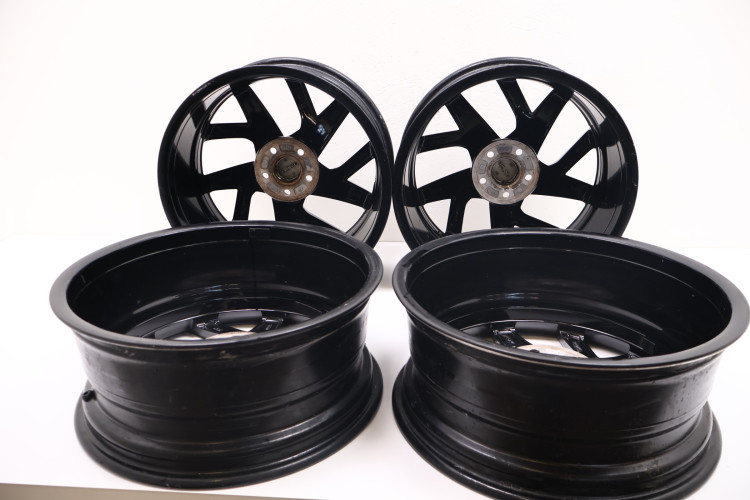 VOLVO V60 II FELGI ALUMINIOWE 18X7.5 32209776