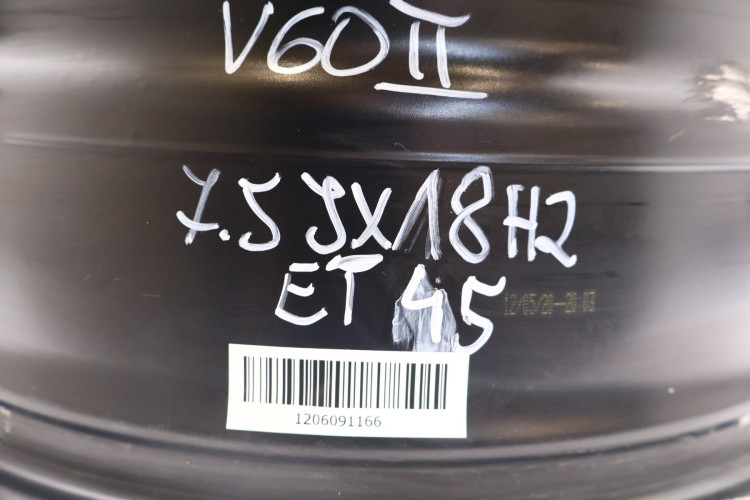 VOLVO V60 II FELGI ALUMINIOWE 18X7.5 32209776