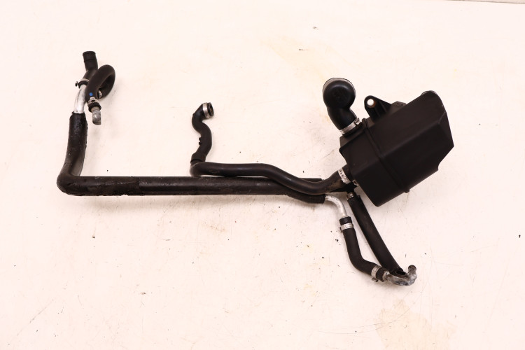 VOLVO V70 2.5T ODMA SEPARATOR OLEJU 8653409