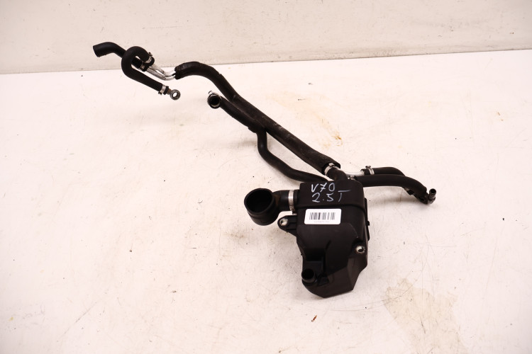 VOLVO V70 2.5T ODMA SEPARATOR OLEJU 8653409