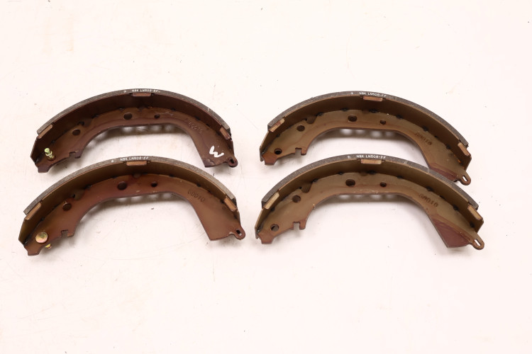 TOYOTA LAND CRUISER FJ80 FZJ80 SZCZĘKI HAMULCOWE BĘBNOWE 04495-60060