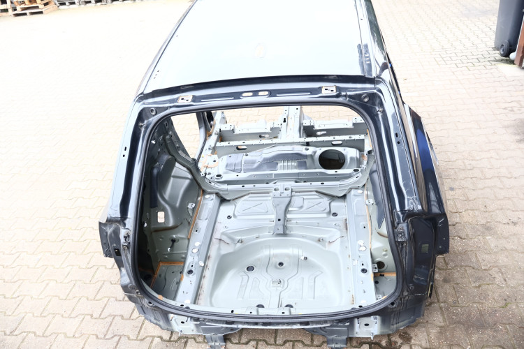 VOLVO XC90 II ĆWIARTKA KAROSERIA TYŁ BŁOTNIK PRAWY LEWY 492-46