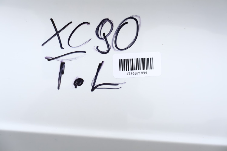 VOLVO XC90 II ĆWIARTKA BŁONIK LEWA TYŁ