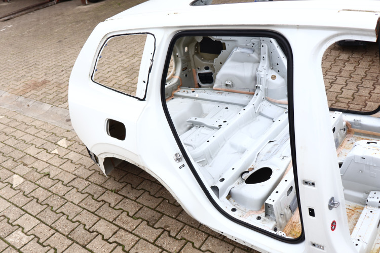 VOLVO XC90 II ĆWIARTKA BŁONIK PRAWA TYŁ