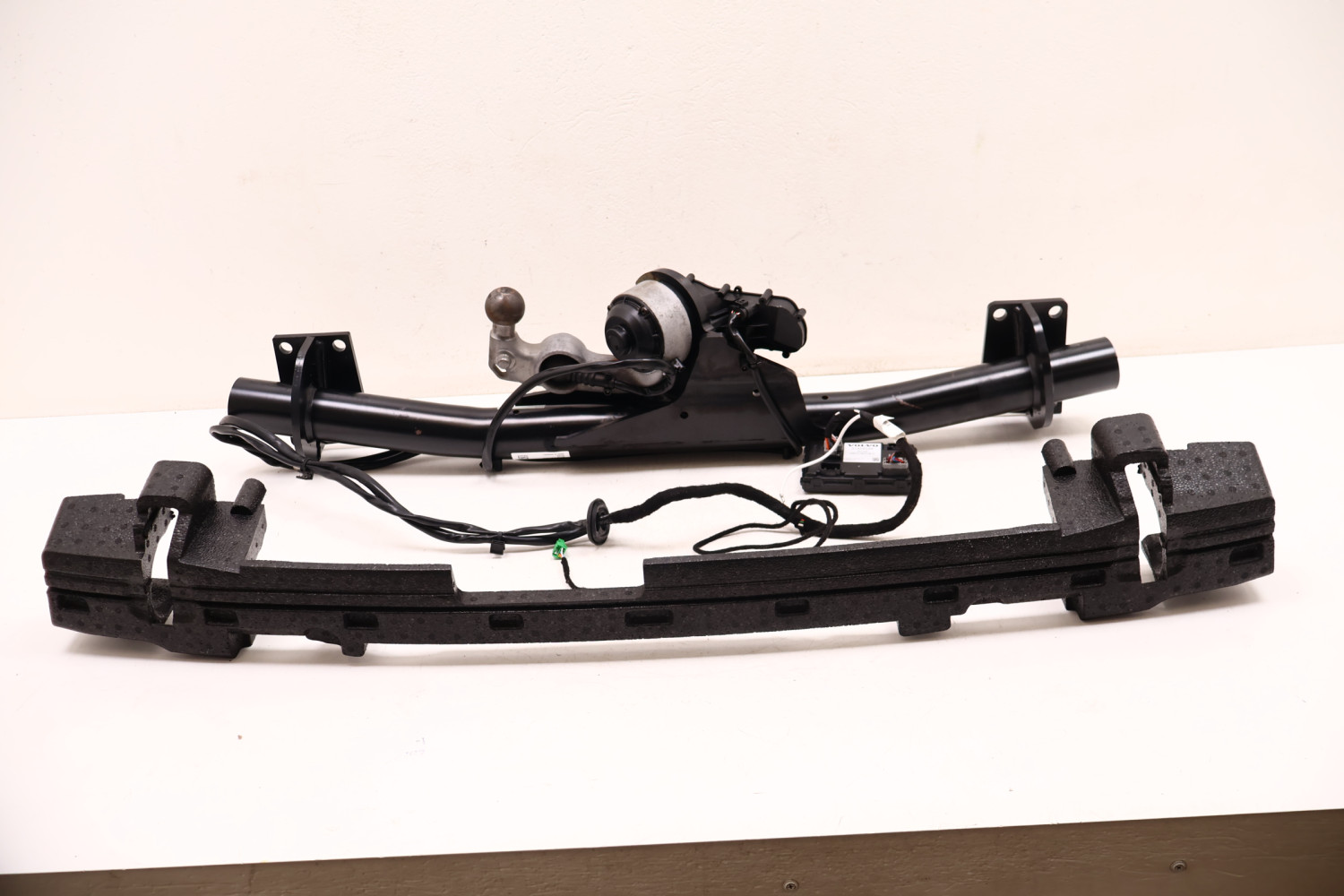 VOLVO XC90 II HAK HOLOWNICZY 31454548, 32270136, 32270154