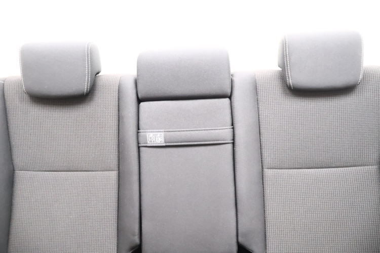 TOYOTA RAV4 IV KANAPA