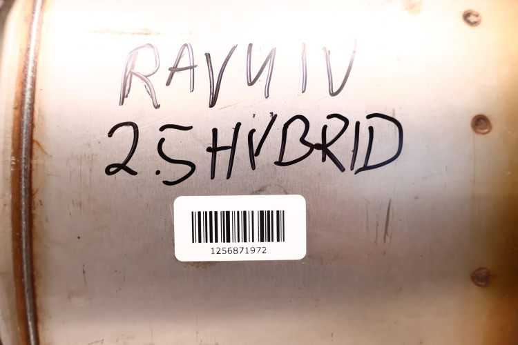TOYOTA RAV4 IV 2.5 HYBRID TŁUMIK ŚRODKOWY 13614