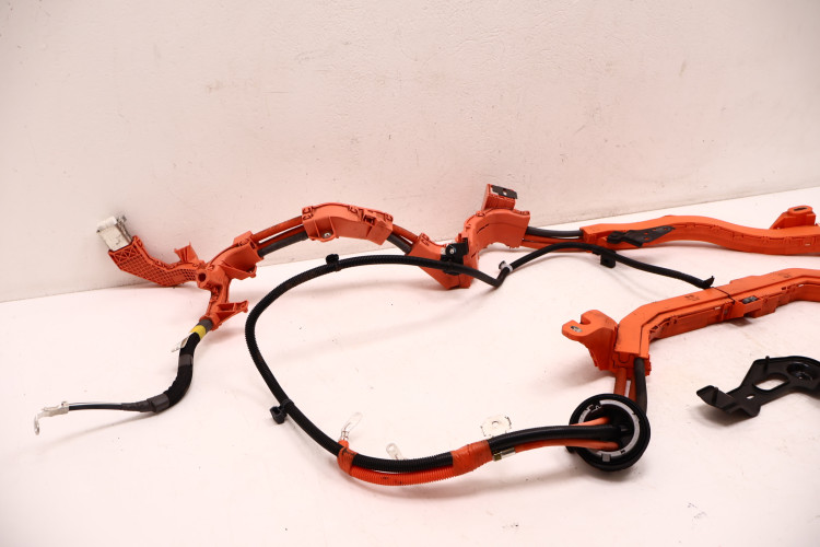 TOYOTA RAV4 IV 2.5 HYBRID WIĄZKA INSTALACJI BATERII 8216542070