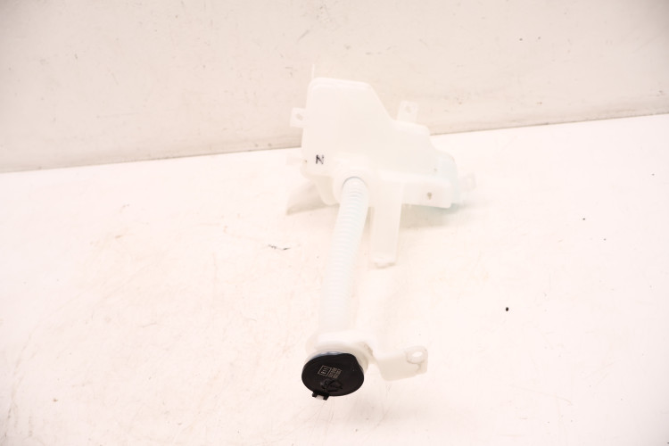 TOYOTA RAV4 IV ZBIORNICZEK SPRYSKIWACZY