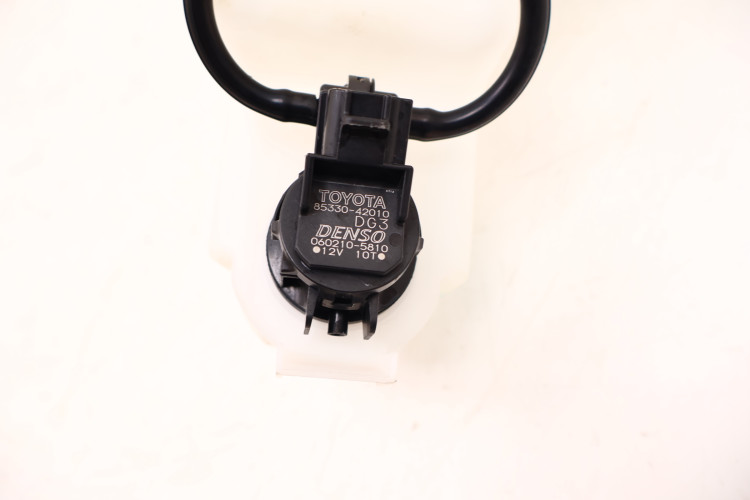 TOYOTA RAV4 IV ZBIORNICZEK SPRYSKIWACZY