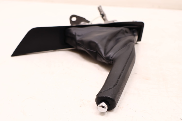 TOYOTA RAV4 IV DŹWIGNIA HAMULCA RĘCZNEGO