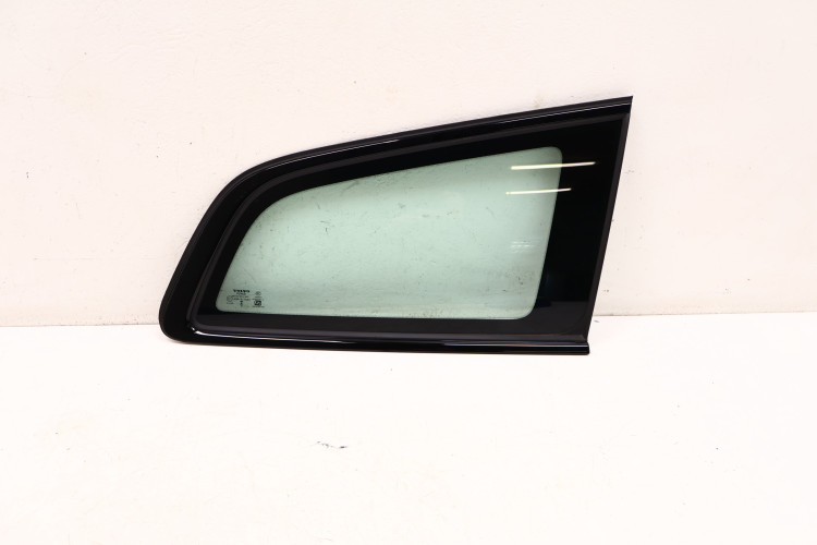 VOLVO V60 II SZYBA KAROSERYJNA PRAWA 21R