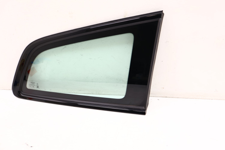 VOLVO V60 II SZYBA KAROSERYJNA PRAWA 21R