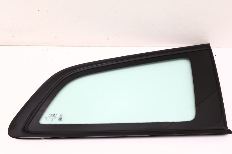 VOLVO V60 II SZYBA KAROSERYJNA PRAWA 21R