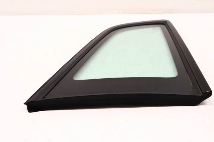 VOLVO V60 II SZYBA KAROSERYJNA LEWA 21R