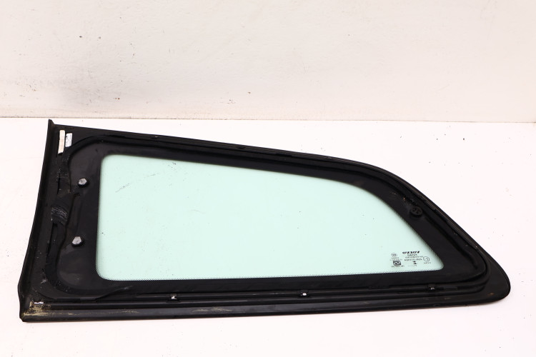 VOLVO V60 II SZYBA KAROSERYJNA PRAWA 21R