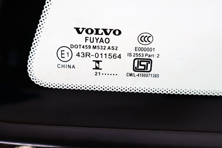 VOLVO V60 II SZYBA KAROSERYJNA PRAWA 21R