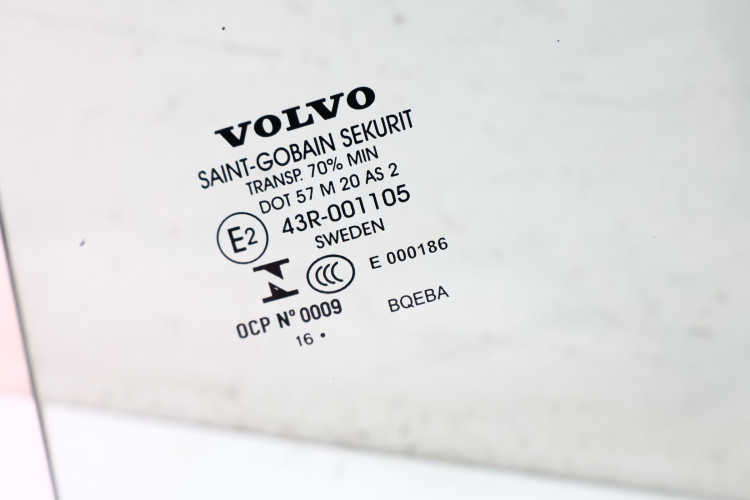 VOLVO XC90 II SZYBA DRZWI LEWA TYŁ 43R-001105 16R