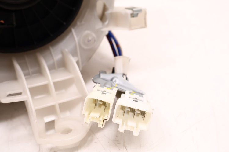 TOYOTA RAV4 IV LIFT NAGRZEWNICA 87050-42600, 94800-022, 87010-42760