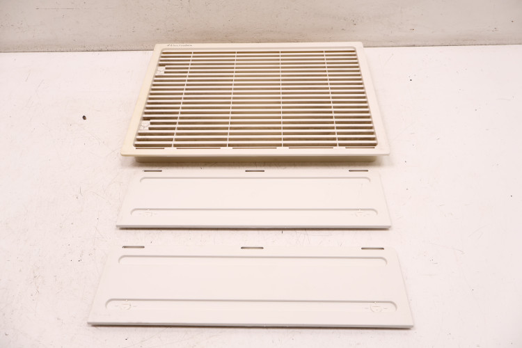 KAMPER PRZYCZEPA KEMPINGOWA KRATKA WENTYLACYJNA DOMETIC 48 CM X 37 CM 45 CM X 33,5 CM