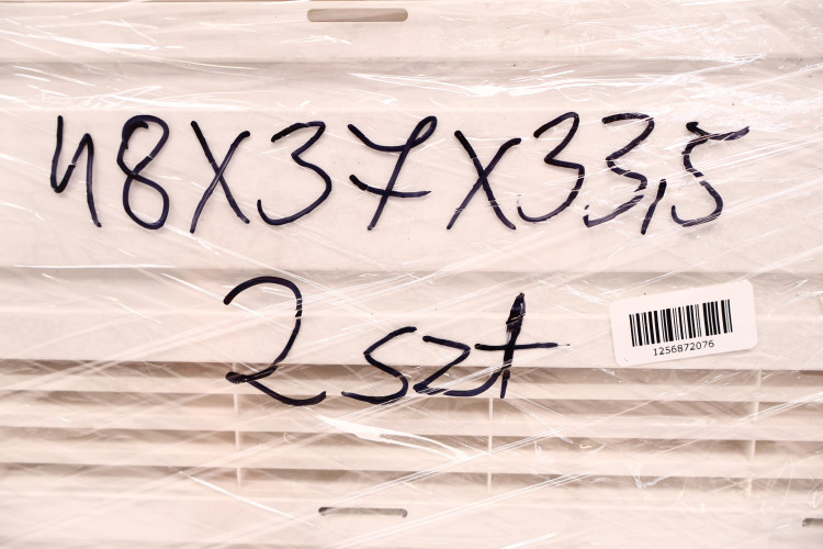 KAMPER PRZYCZEPA KEMPINGOWA KRATKA WENTYLACYJNA DOMETIC 48 CM X 37 CM 45 CM X 33,5 CM