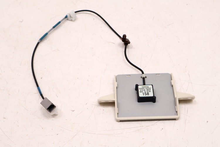 TOYOTA RAV4 IV ANTENA GPS 86860-42042