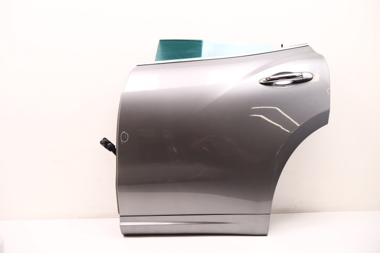 MASERATI LEVANTE DRZWI LEWE TYŁ 672