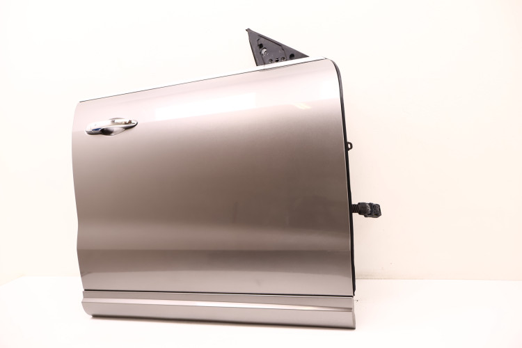 MASERATI LEVANTE DRZWI PRAWE PRZÓD 672