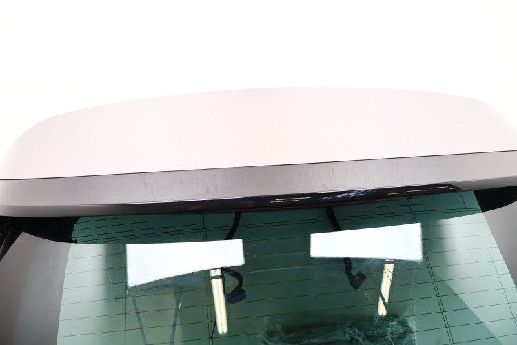 MASERATI LEVANTE KLAPA BAGAŻNIKA 672