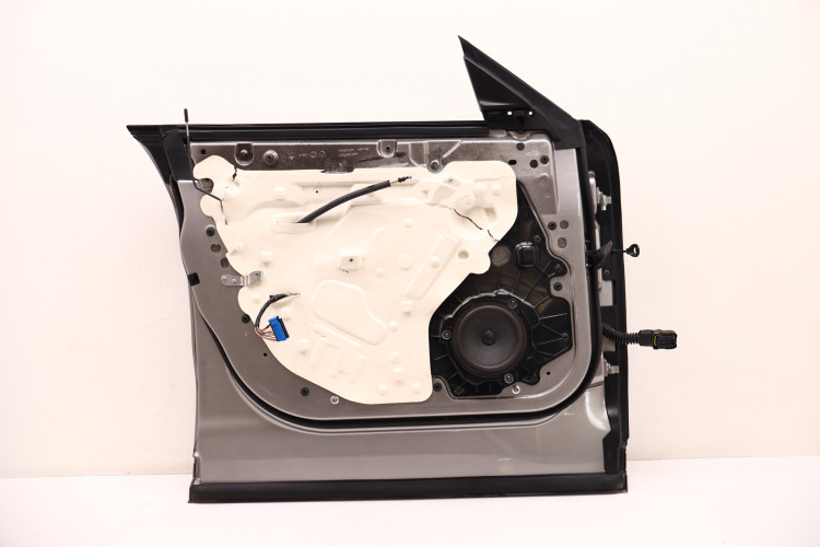 MASERATI LEVANTE DRZWI LEWE PRZÓD 672