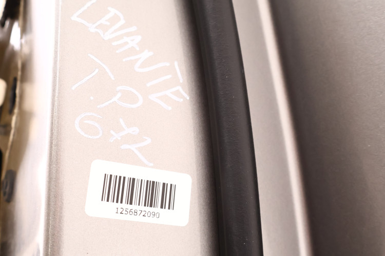 MASERATI LEVANTE DRZWI PRAWE TYŁ 672