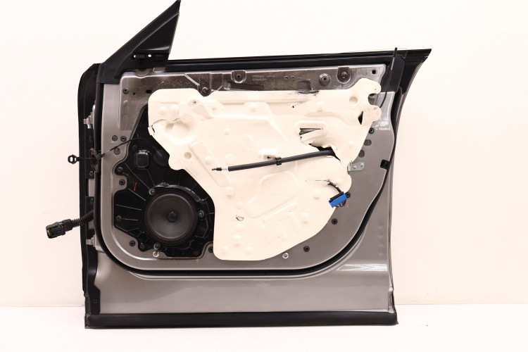 MASERATI LEVANTE DRZWI PRAWE PRZÓD 672