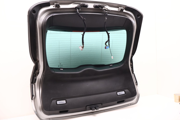 MASERATI LEVANTE KLAPA BAGAŻNIKA 672