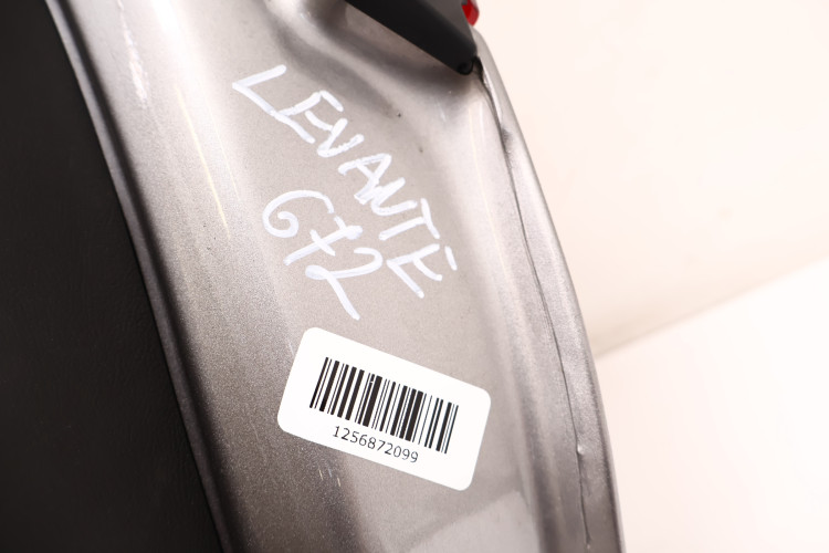 MASERATI LEVANTE KLAPA BAGAŻNIKA 672