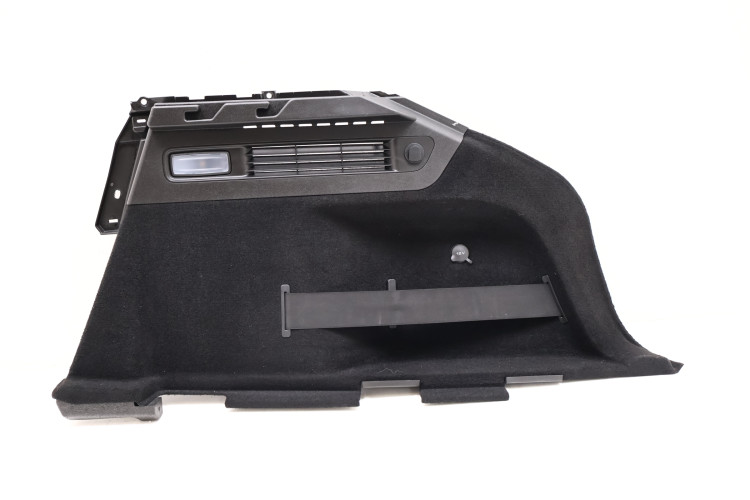 MASERATI LEVANTE Q4 BOCZEK BAGAŻNIKA PRAWY 670040381