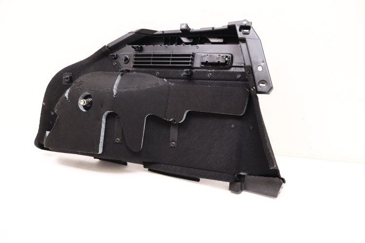 MASERATI LEVANTE Q4 BOCZEK BAGAŻNIKA PRAWY 670040381