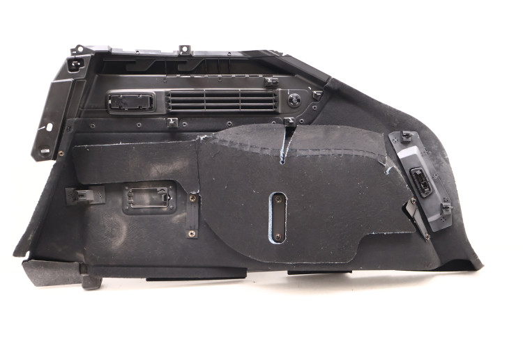 MASERATI LEVANTE Q4 BOCZEK BAGAŻNIKA LEWY 670040382