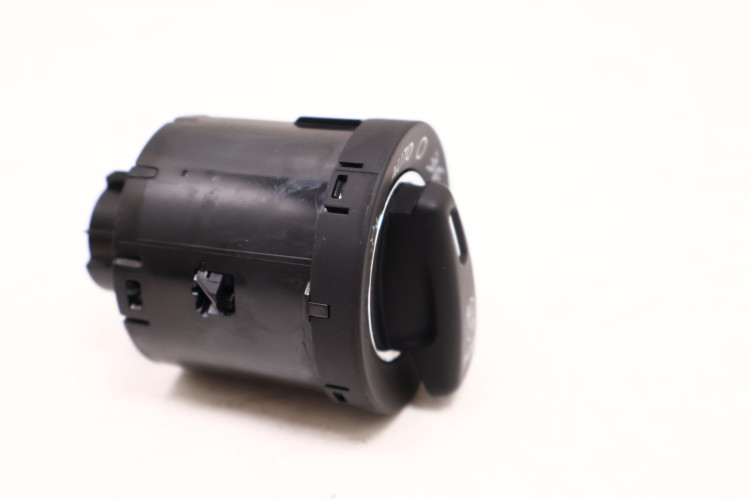 MASERATI LEVANTE PRZEŁĄCZNIK PANEL ŚWIATEŁ 68240387AC